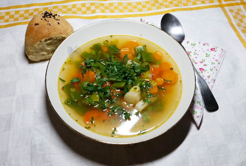 Frühlings-Gemüse-Suppe « Küchentratsch